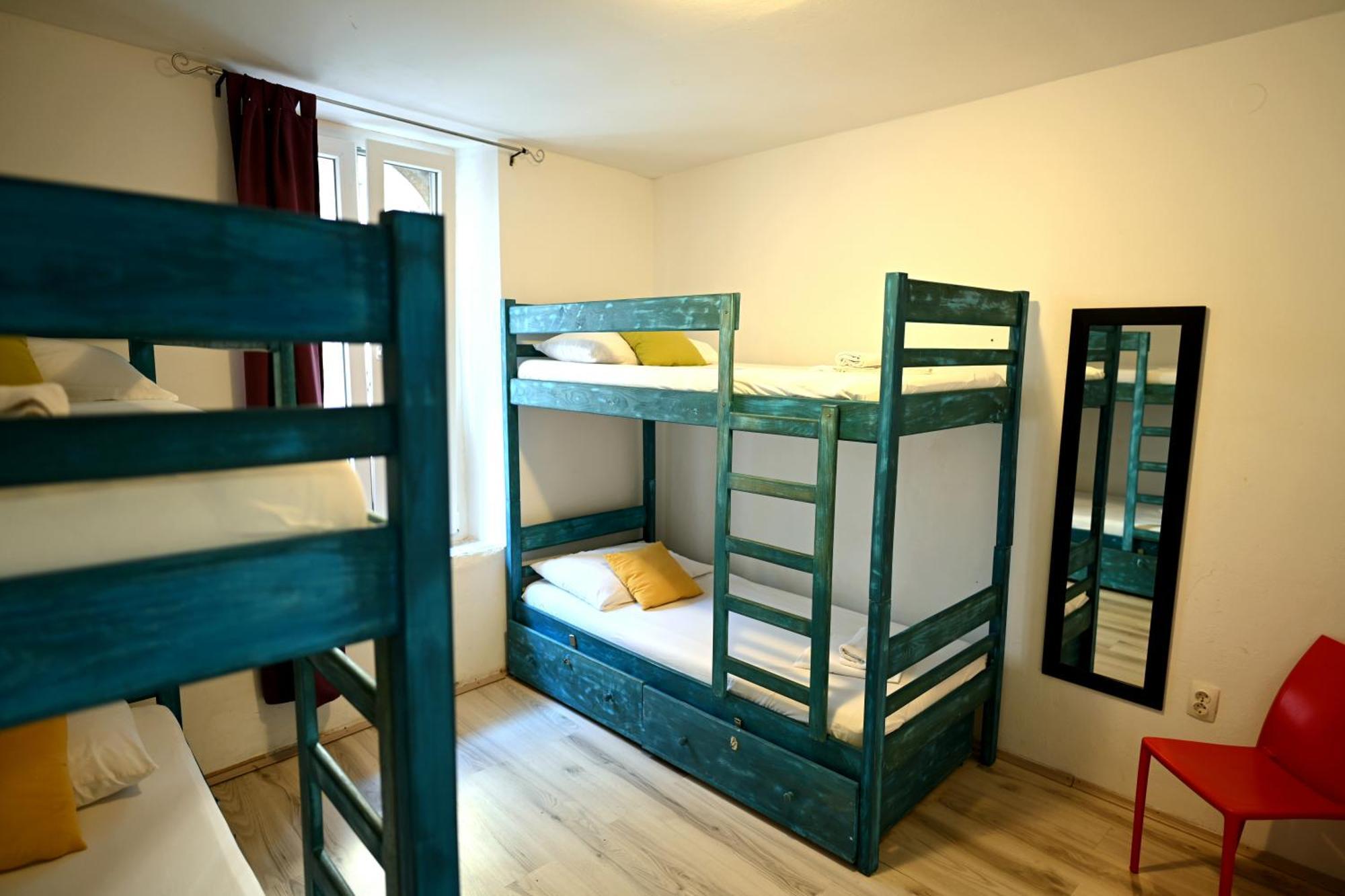 White Rabbit Hostel Хвар Екстер'єр фото
