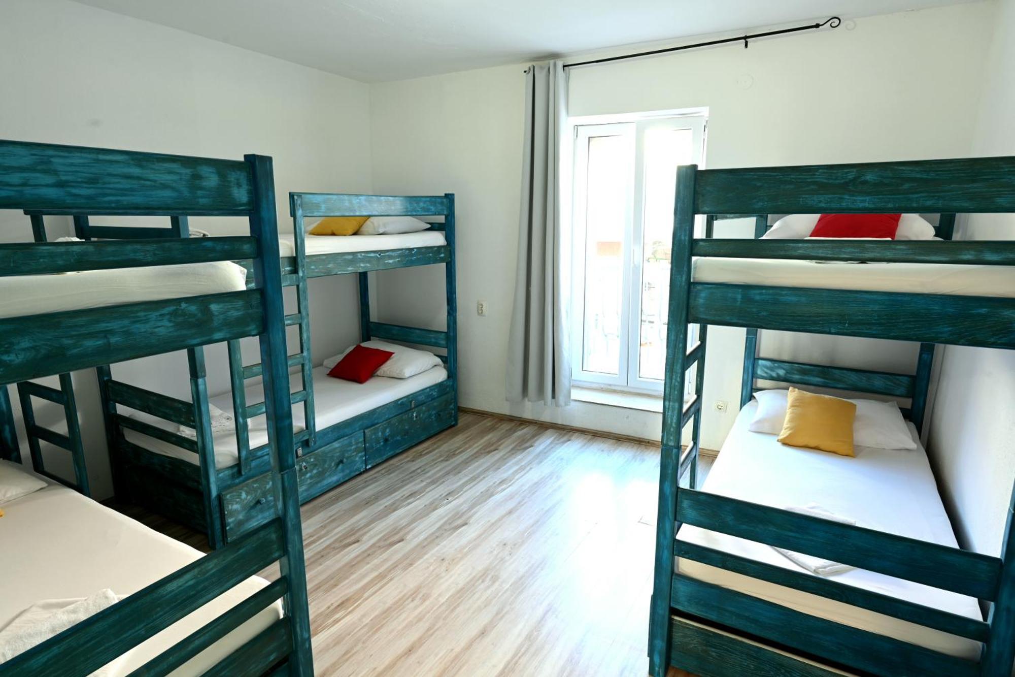 White Rabbit Hostel Хвар Екстер'єр фото